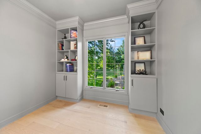 3818 Grand View Court, St. Charles, IL 60175