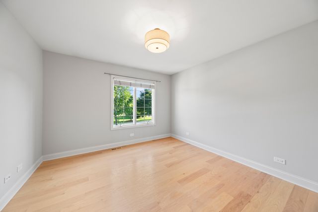 3818 Grand View Court, St. Charles, IL 60175