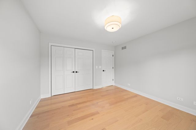 3818 Grand View Court, St. Charles, IL 60175