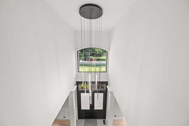 3818 Grand View Court, St. Charles, IL 60175