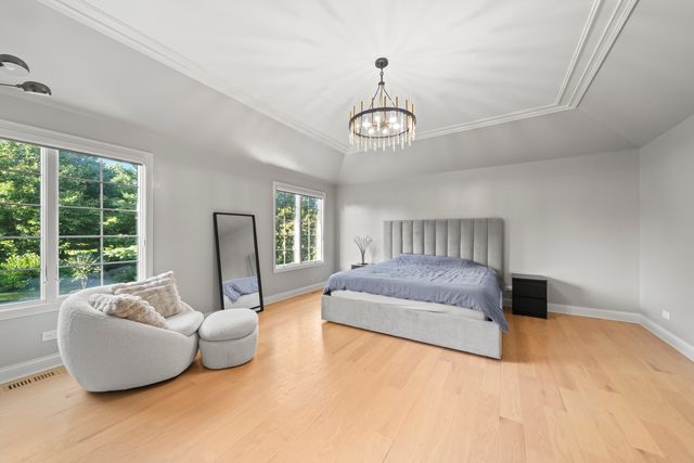 3818 Grand View Court, St. Charles, IL 60175