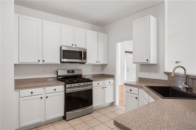 470 Sydney Walk, Alpharetta, GA 30009