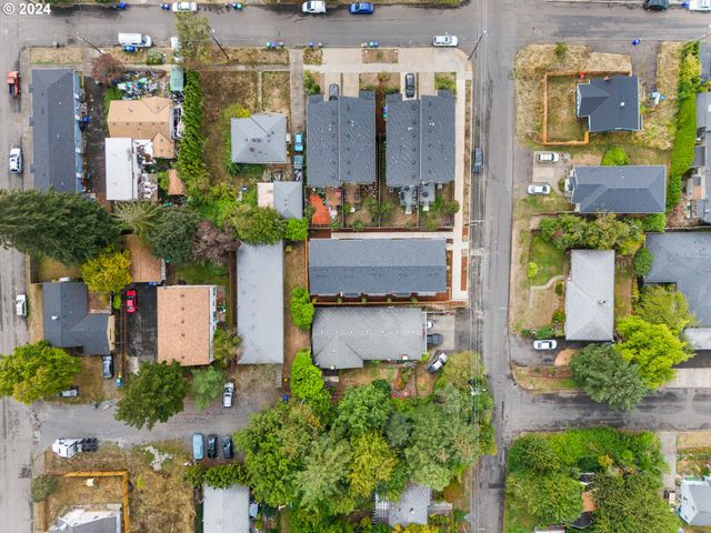 758 Ne 91st Ave 1, Portland, OR 97220