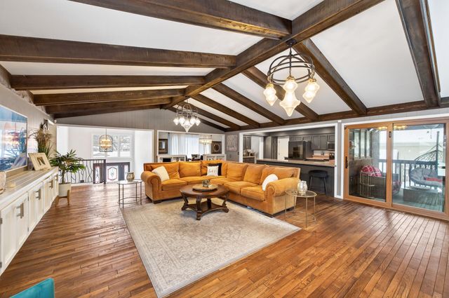 209 E 135th Street, Burnsville, MN 55337