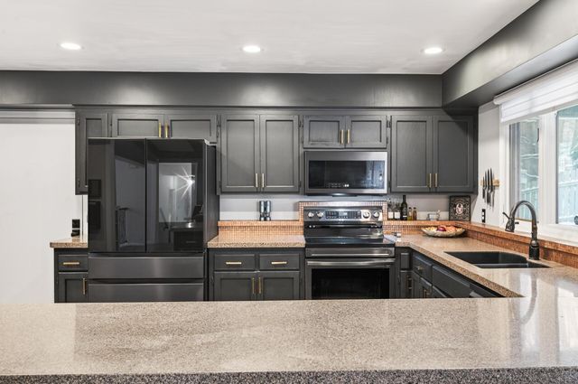 209 E 135th Street, Burnsville, MN 55337