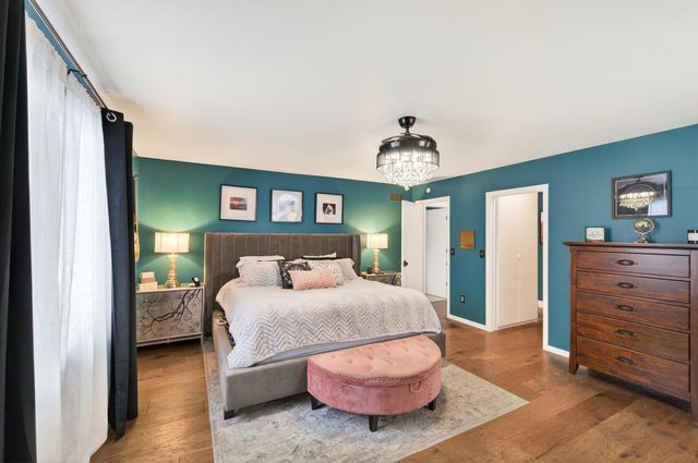 209 E 135th Street, Burnsville, MN 55337