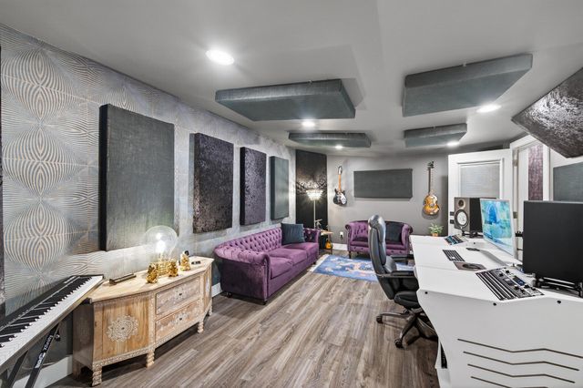 209 E 135th Street, Burnsville, MN 55337