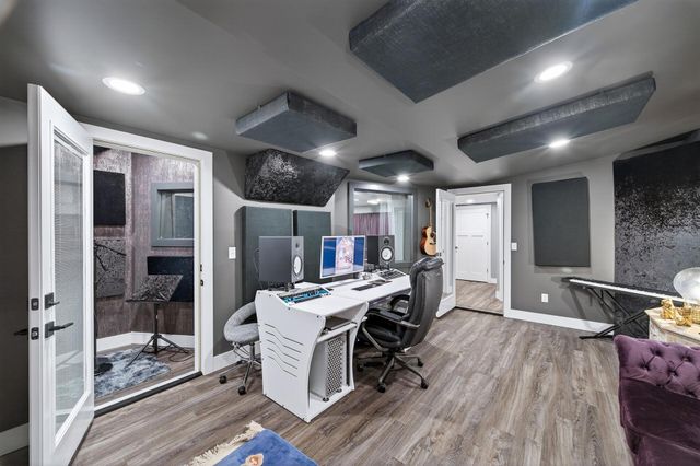 209 E 135th Street, Burnsville, MN 55337