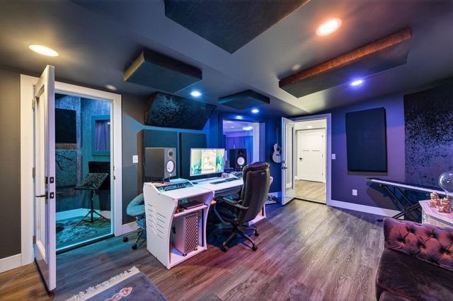 209 E 135th Street, Burnsville, MN 55337