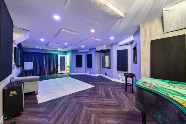 209 E 135th Street, Burnsville, MN 55337