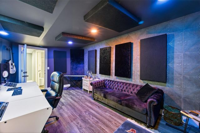 209 E 135th Street, Burnsville, MN 55337