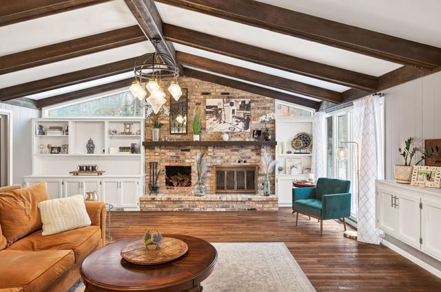 209 E 135th Street, Burnsville, MN 55337