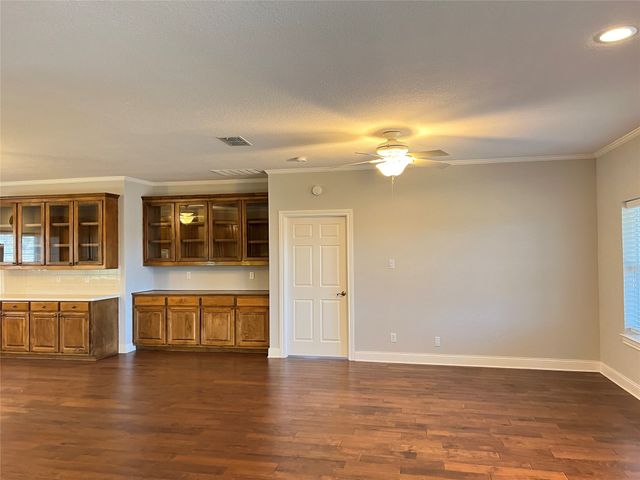 3333 Farmer Road, Azle, TX 76020