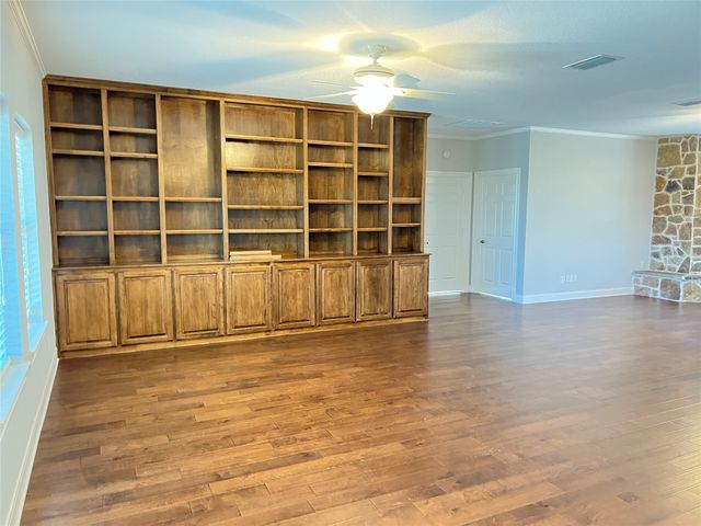 3333 Farmer Road, Azle, TX 76020