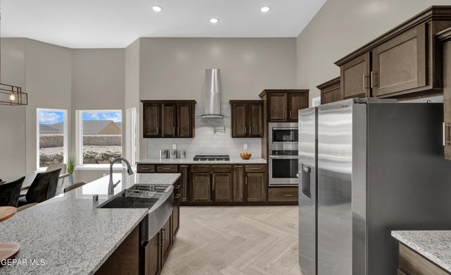103 Daniel Lynn, Santa Teresa, NM 88008