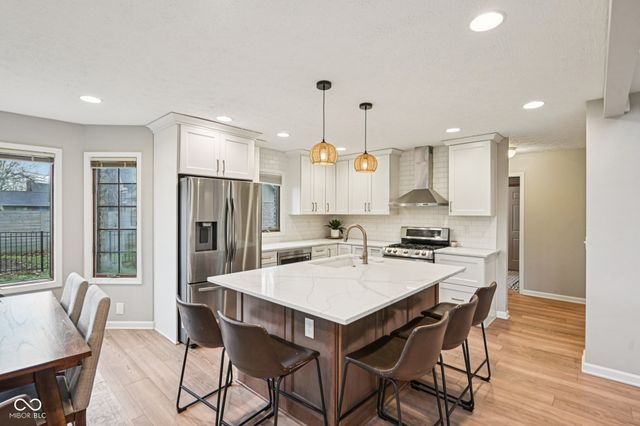 649 Hamlet Drive, Avon, IN 46123