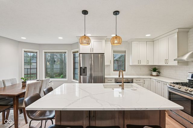 649 Hamlet Drive, Avon, IN 46123