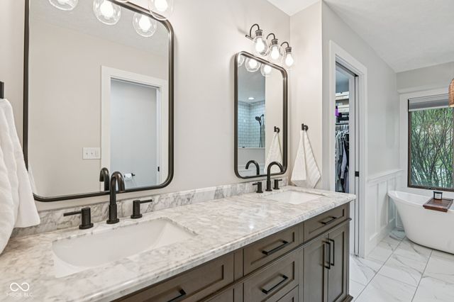 649 Hamlet Drive, Avon, IN 46123