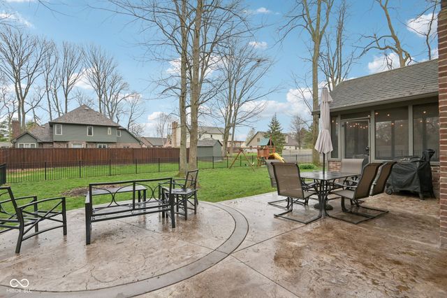 649 Hamlet Drive, Avon, IN 46123