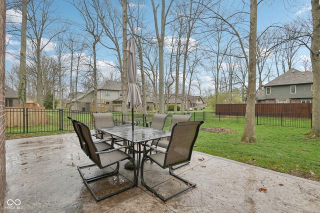 649 Hamlet Drive, Avon, IN 46123