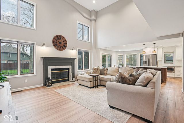 649 Hamlet Drive, Avon, IN 46123