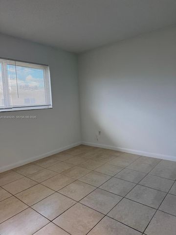 7705 Camino Real B413 B413, Miami, FL 33143