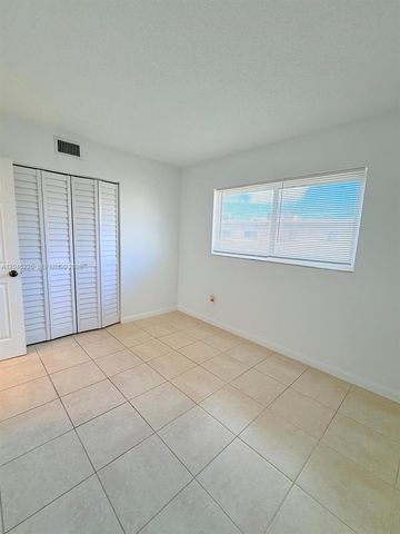 7705 Camino Real B413 B413, Miami, FL 33143