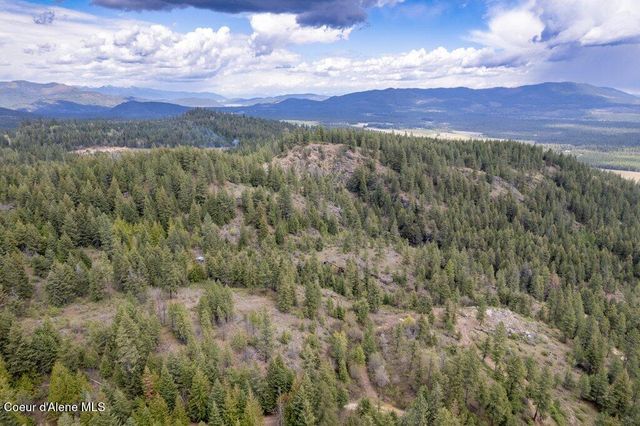 1131 Cabin Ridge Rd, Spirit Lake, ID 83869