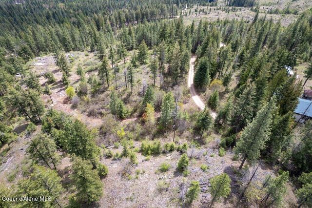 1131 Cabin Ridge Rd, Spirit Lake, ID 83869