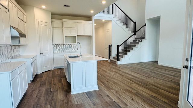 2716 Grove Crest Drive, Rosenberg, TX 77469