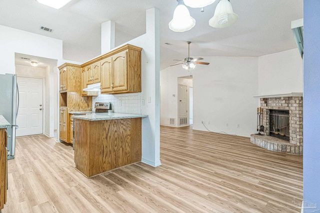 5149 Westport Dr, Milton, FL 32570