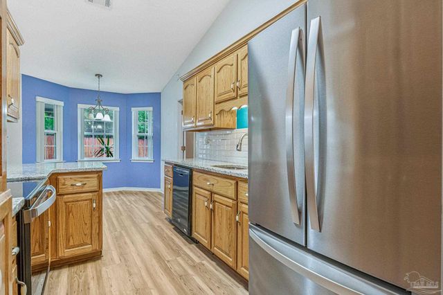 5149 Westport Dr, Milton, FL 32570