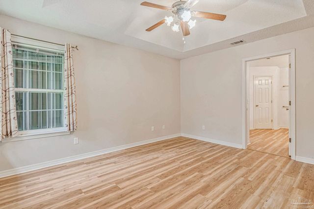 5149 Westport Dr, Milton, FL 32570