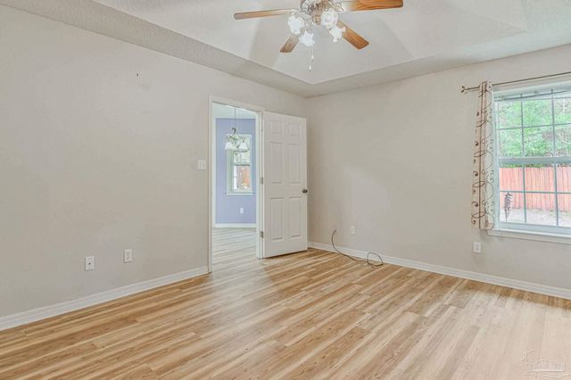 5149 Westport Dr, Milton, FL 32570