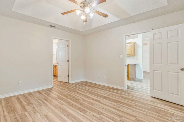 5149 Westport Dr, Milton, FL 32570