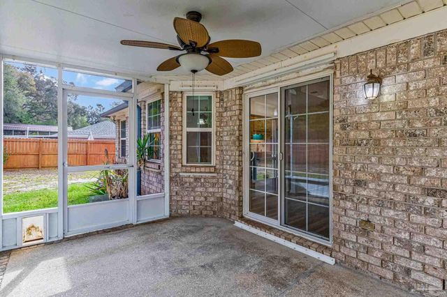 5149 Westport Dr, Milton, FL 32570