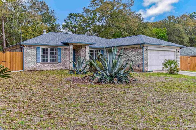 5149 Westport Dr, Milton, FL 32570