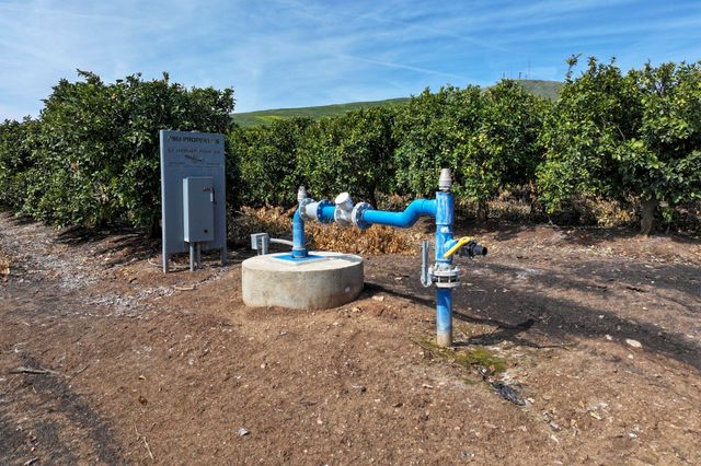 W Reid Avenue, Porterville, CA 93257