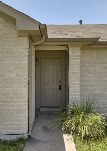 1108 Blewett DR, Hutto, TX 78634