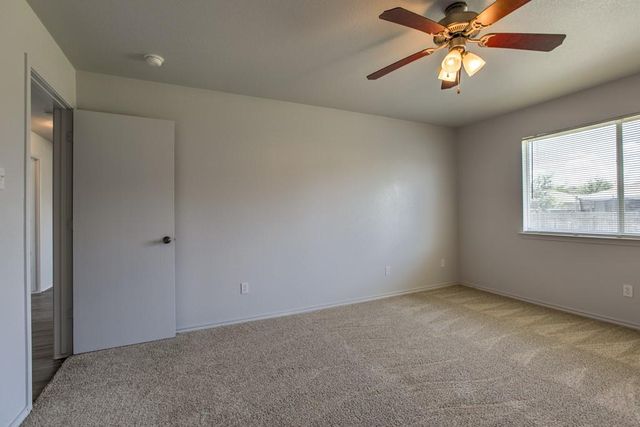 1108 Blewett DR, Hutto, TX 78634