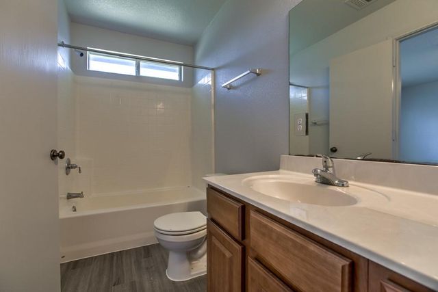 1108 Blewett DR, Hutto, TX 78634
