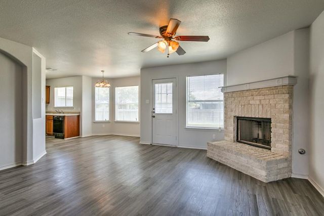 1108 Blewett DR, Hutto, TX 78634