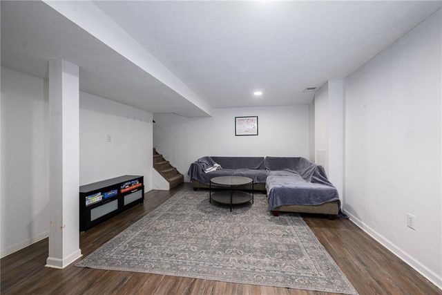 2800 Hutton Road, Kansas City, KS 66109