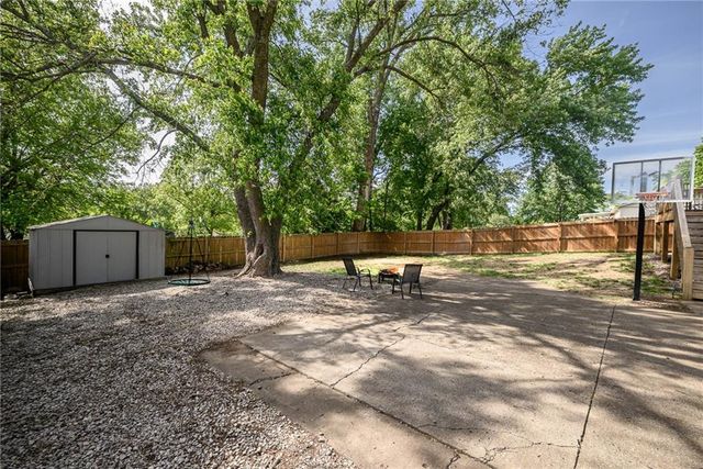2800 Hutton Road, Kansas City, KS 66109