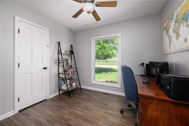 2800 Hutton Road, Kansas City, KS 66109