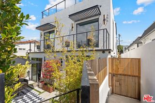 656 California Avenue, Venice, CA 90291