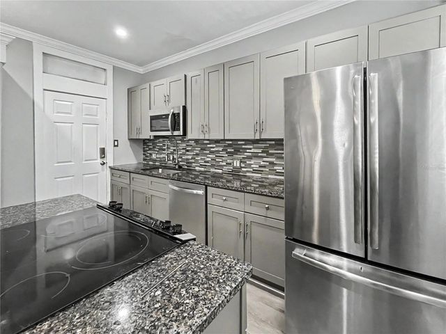 408 ARMADA ROAD S 2, Venice, FL 34285