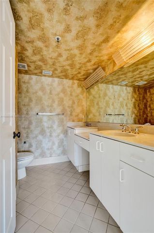 12547 Imperial Isle Drive 206, Boynton Beach, FL 33437