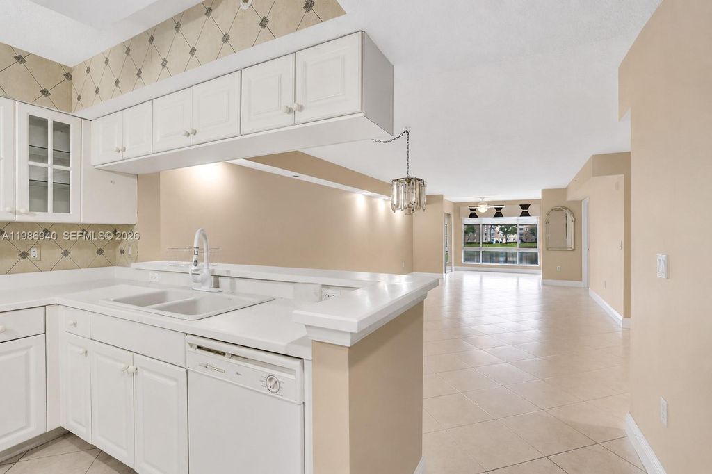 12547 Imperial Isle Drive 206, Boynton Beach, FL 33437