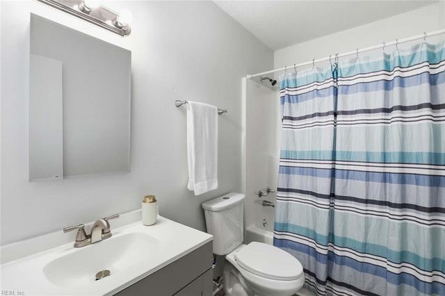 12813 Tahiska LN, Newport News, VA 23602